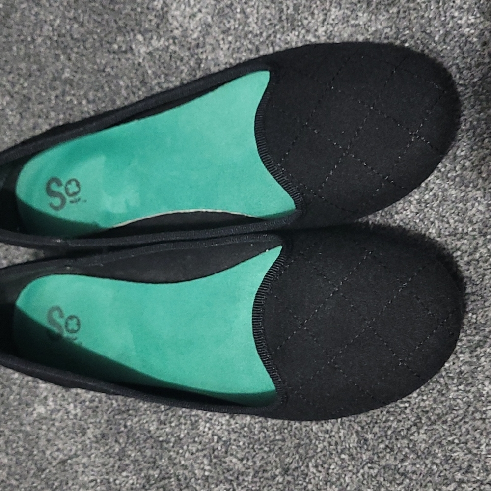 Womens flats